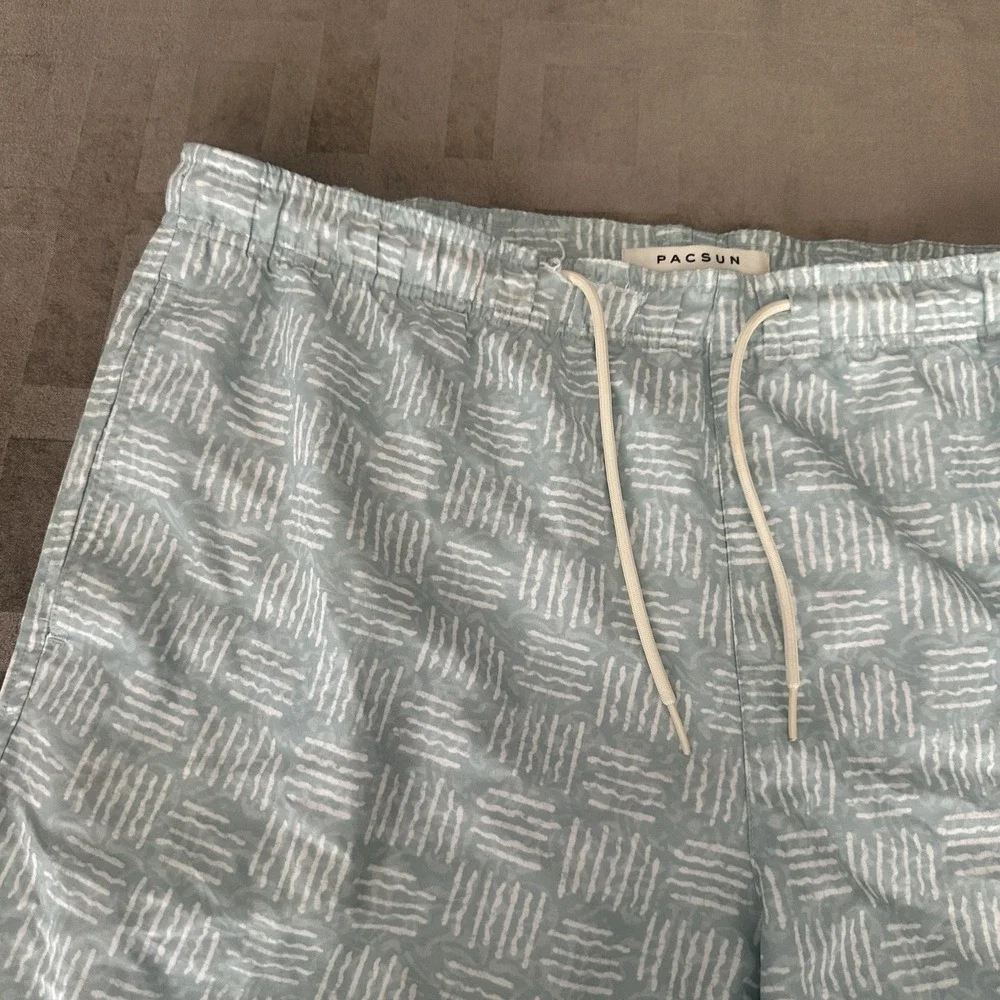 PacSun‎ Shorts Mens XL Blue Geometric Swim Trunks Mesh Lined Elastic Waist